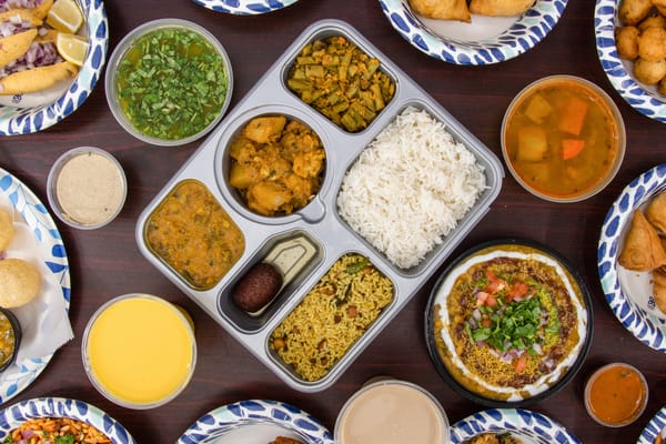 Triveni Food Court: Popular Food Choices and Delivery Options