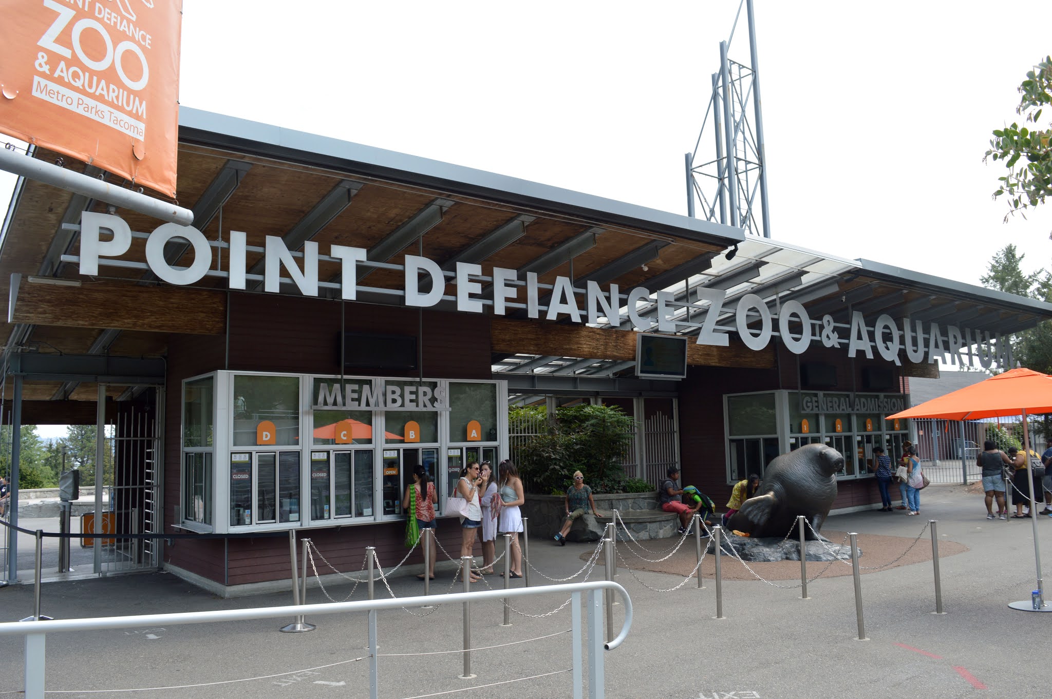 Can You Take Your Own Food into Point Defiance Zoo? Visitor Tips