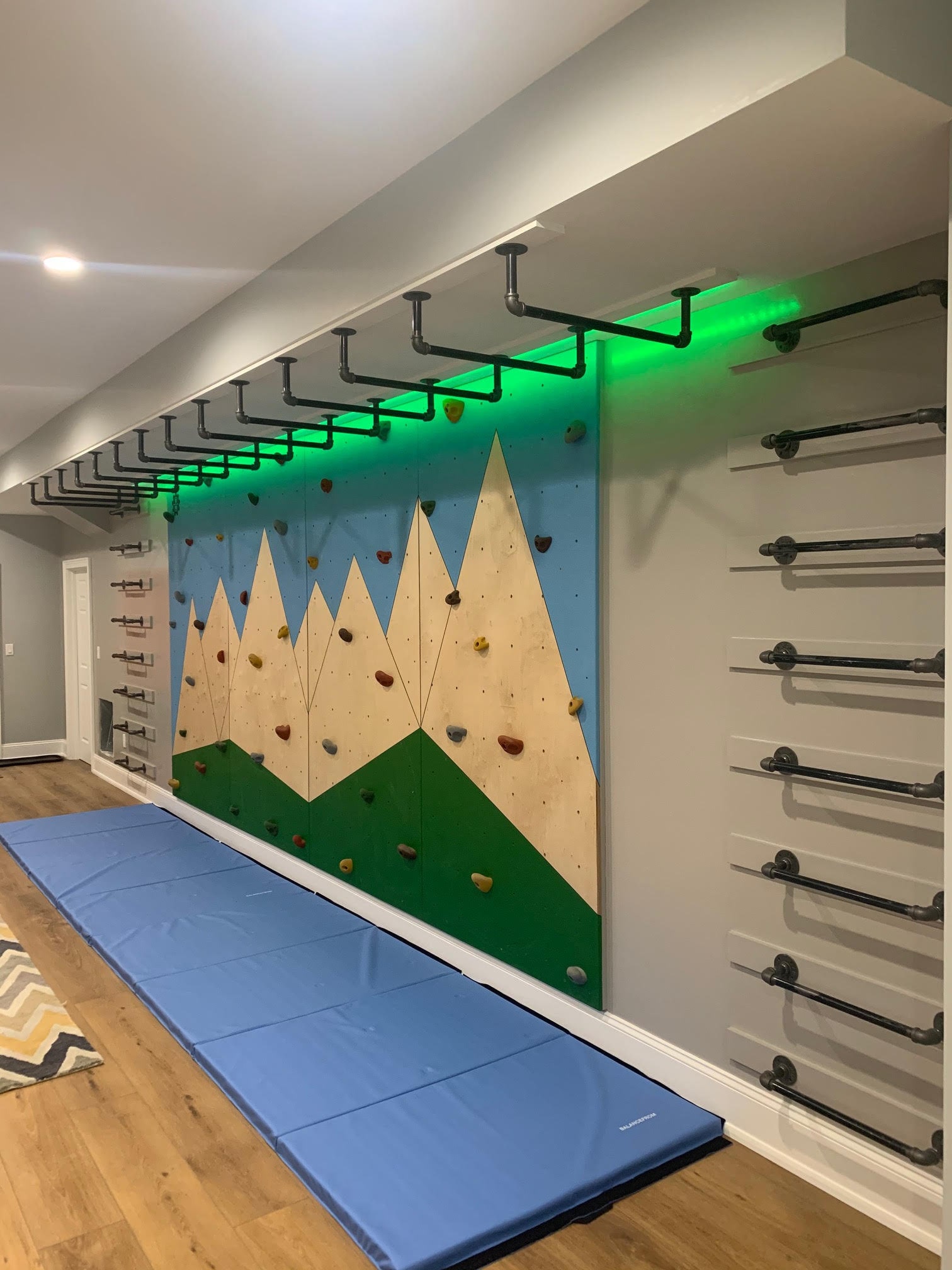 How to Choose the Best Indoor Monkey Bars for Your Childs Playroom