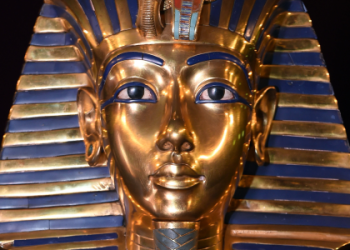 In-depth Exploration of Egyptian History in The Oxford Encyclopedia of Ancient Egypt
