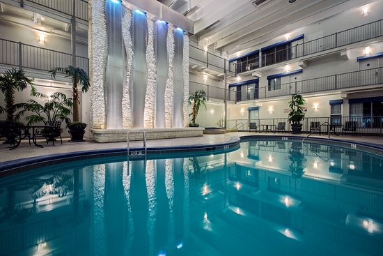 Top Branson Hotels with Indoor Pools for Family Fun