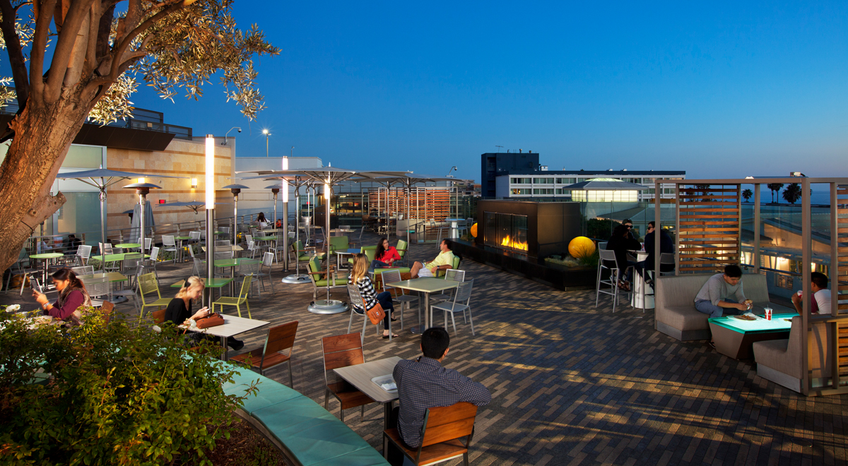 Explore the Food Court at Santa Monica Place: Top Eats & More