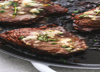 Perfectly Cooked Thin Sliced Sirloin Tip Steak: Tips for Tenderness