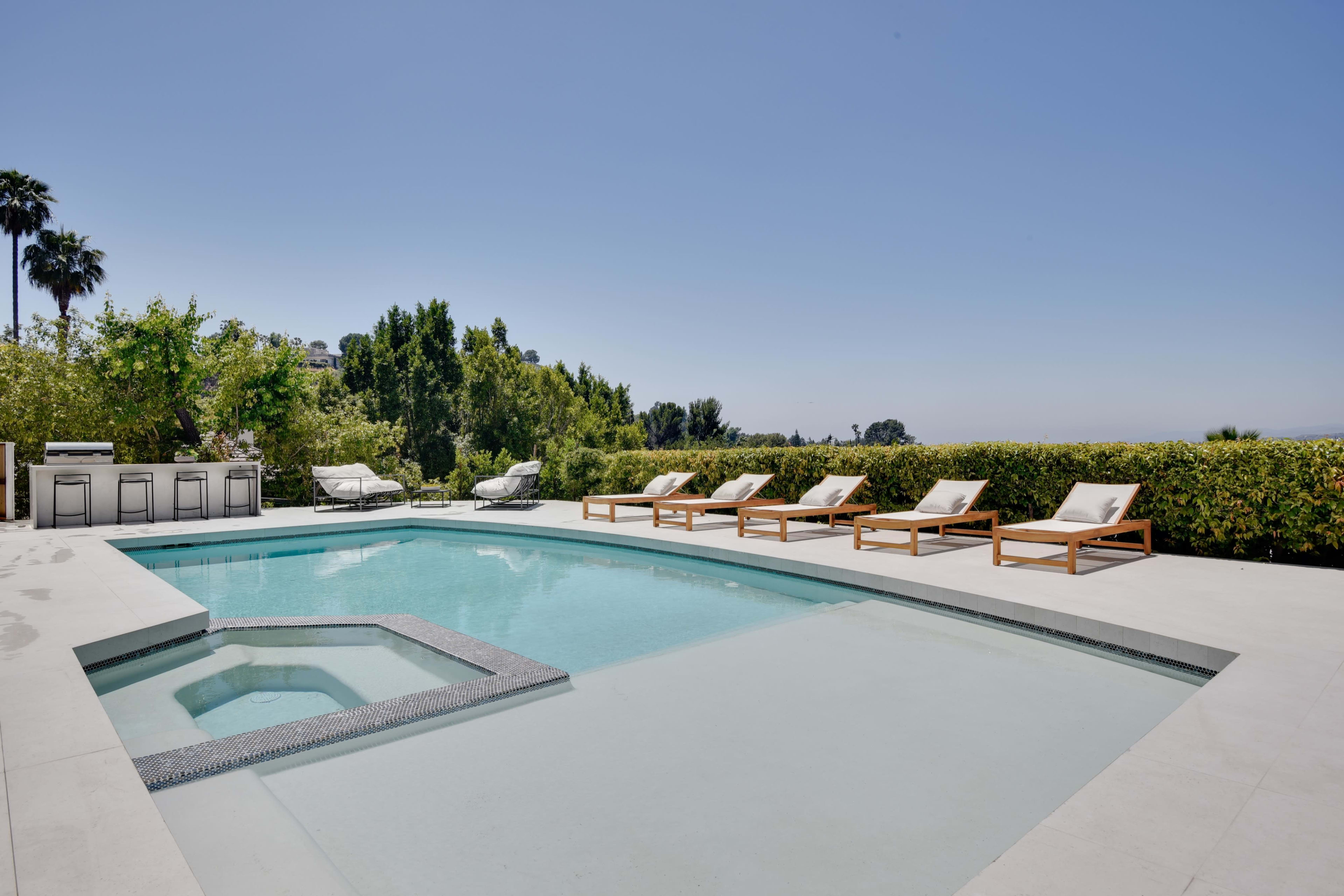 Best Indoor Pool Party Locations Near You for an Unforgettable Event