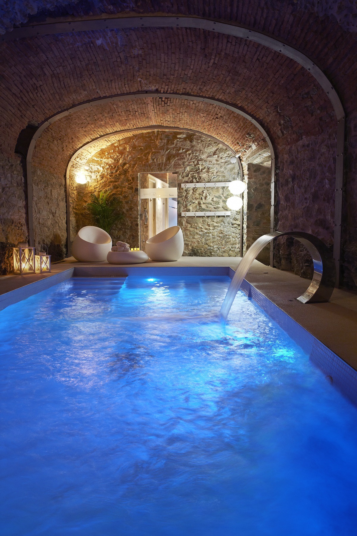 Best Hotels with Indoor Pools and Hot Tubs for Ultimate Relaxation