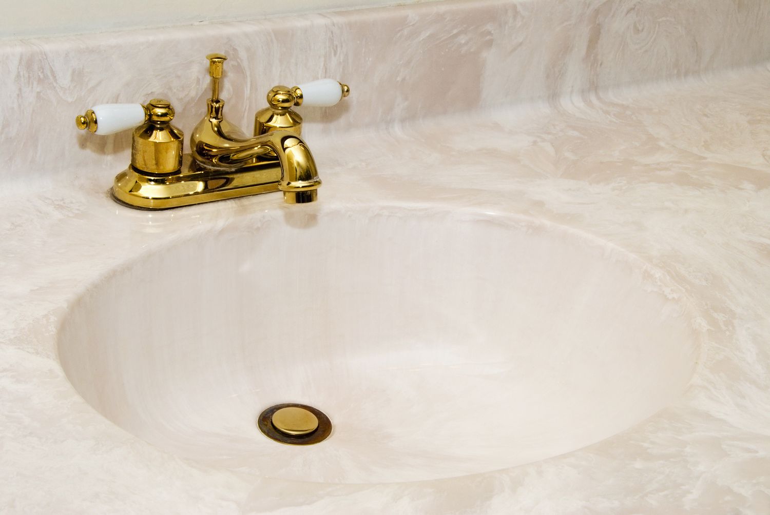 What is Cultured Marble? A Simple Guide to Materials & Cost