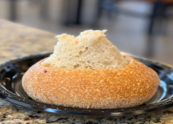 Castle Rock Outlets Food Court: Grab a Bite, Relax, and Enjoy