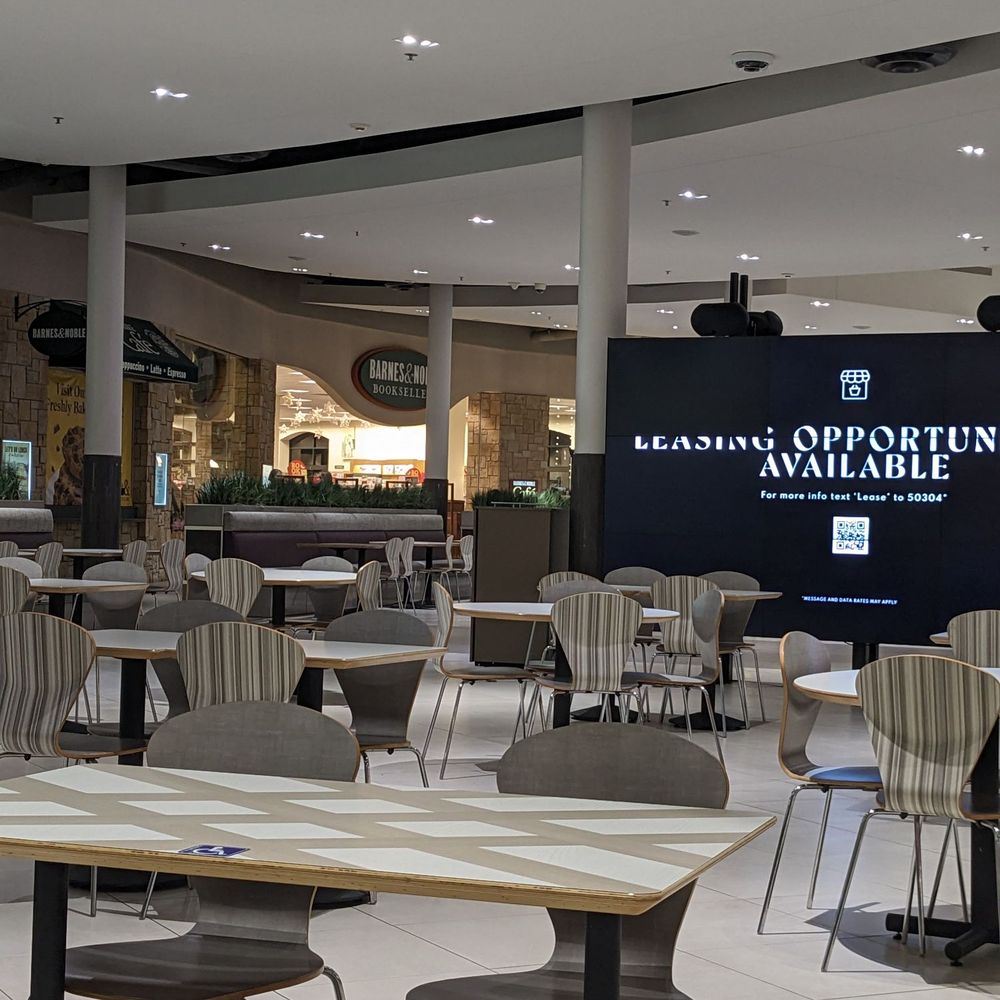 Dining at Oakwood Center Food Court: From Fast Food to Delicious Local Options