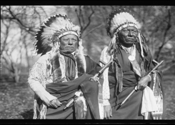 Dive into Native American Short Stories: A Guide to Enjoyable and Easy Reads