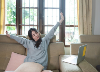 Love Healthcare But Hate Crowds? Introvert Careers in Healthcare: Explore Jobs Where You Can Work Without Constant Interaction!