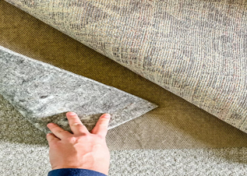 Indoor Outdoor Runner Rugs: How to Choose the Right One for High Traffic Areas?