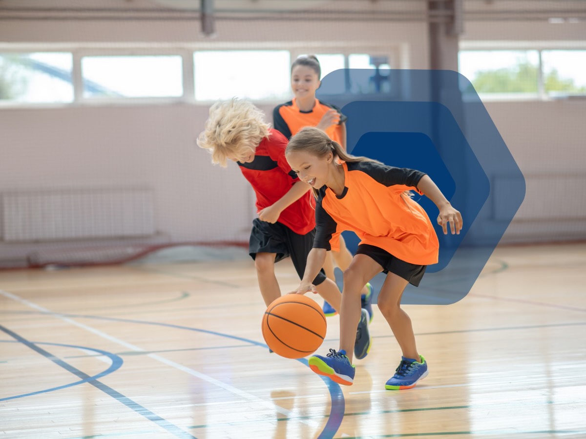 Youth Group Games Indoor: Fun Ideas (Simple Games to Play Inside for Your Group)