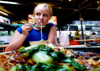 Top Food Courts in Kuala Lumpur: Cheap & Delicious Eats You Must Try!