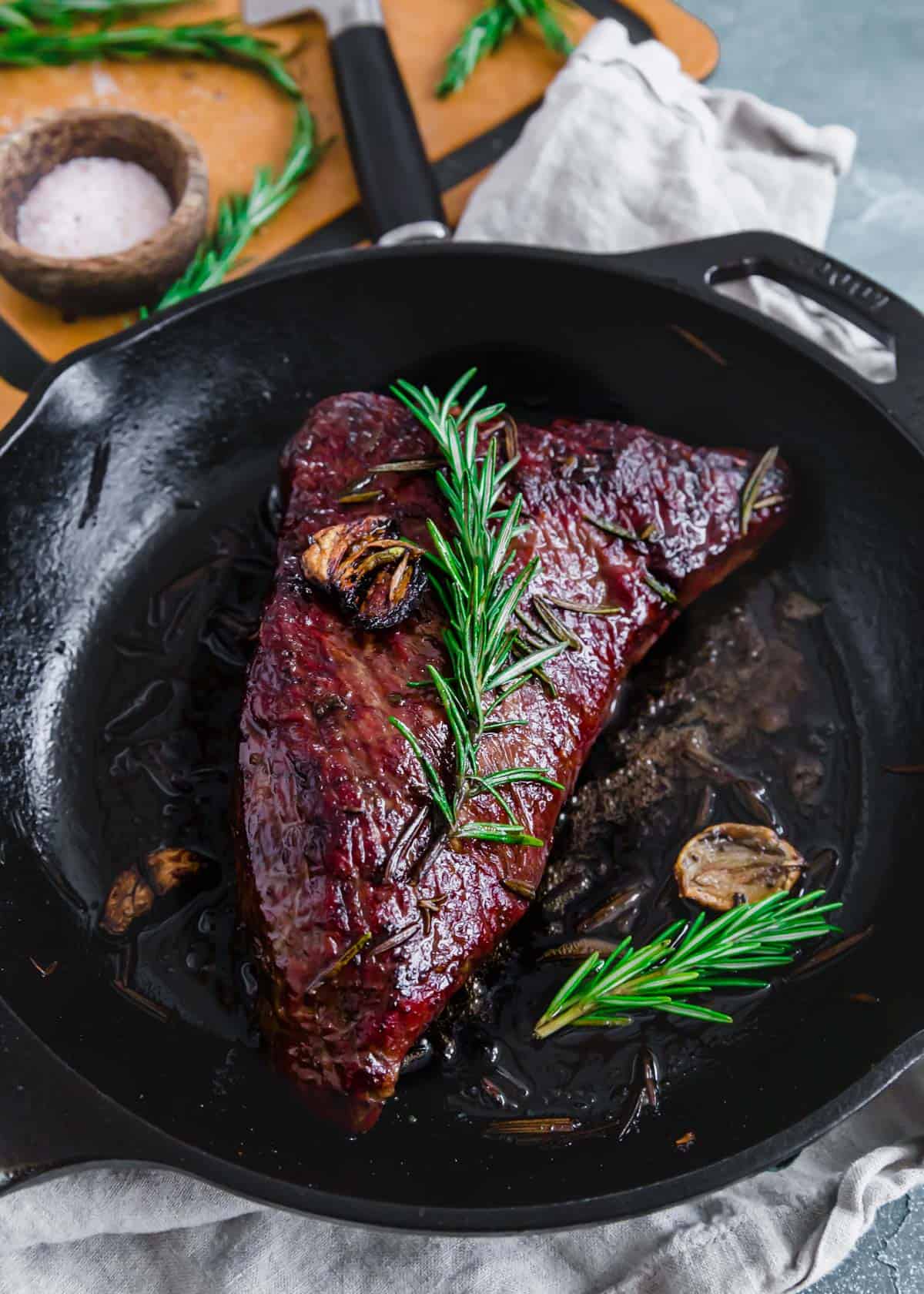 Tri Tip in a Cast Iron Skillet: Easy Recipe for Juicy Results