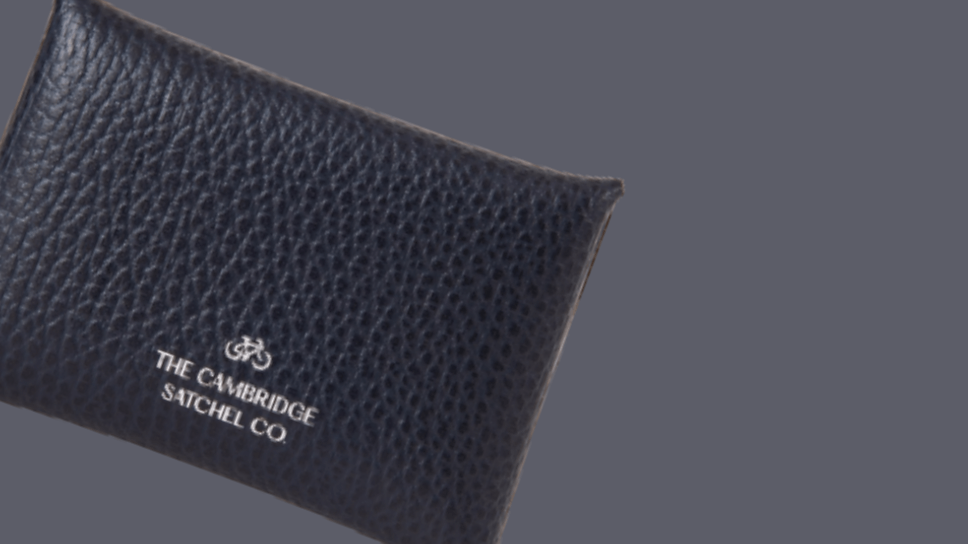 Why should you still use a traditional money purse? (Understand the simple benefits it offers today)
