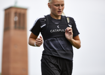 10 Expert-Proven Ways on How to Get Better at Football Fast: The Ultimate Guide for Serious Players