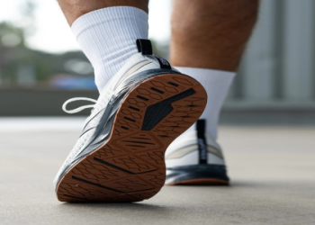 7 Expert Tips to Pick the Best Football Shoes for Concrete: The Ultimate 2024 Buyer’s Guide