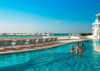 7 Expert Secrets to Enjoy Football on the Beach Like a Pro