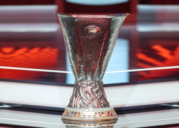 10 Expert Tips to Watch Europa League Live: The Ultimate Guide for Fans